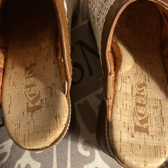 Korks Nora Clogs Size 9 M Crochet Floral Mules Boho 70s Faux Wood heel new - Picture 3 of 7